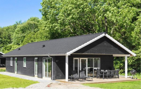 Beautiful Home In Tranekær With Wifi Tranekær